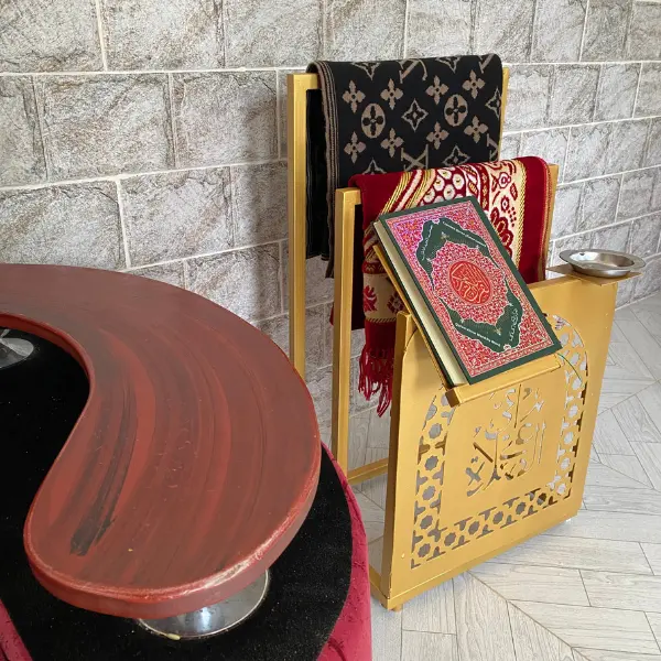 حامل السجادة والمصحف - المنتج الكامل